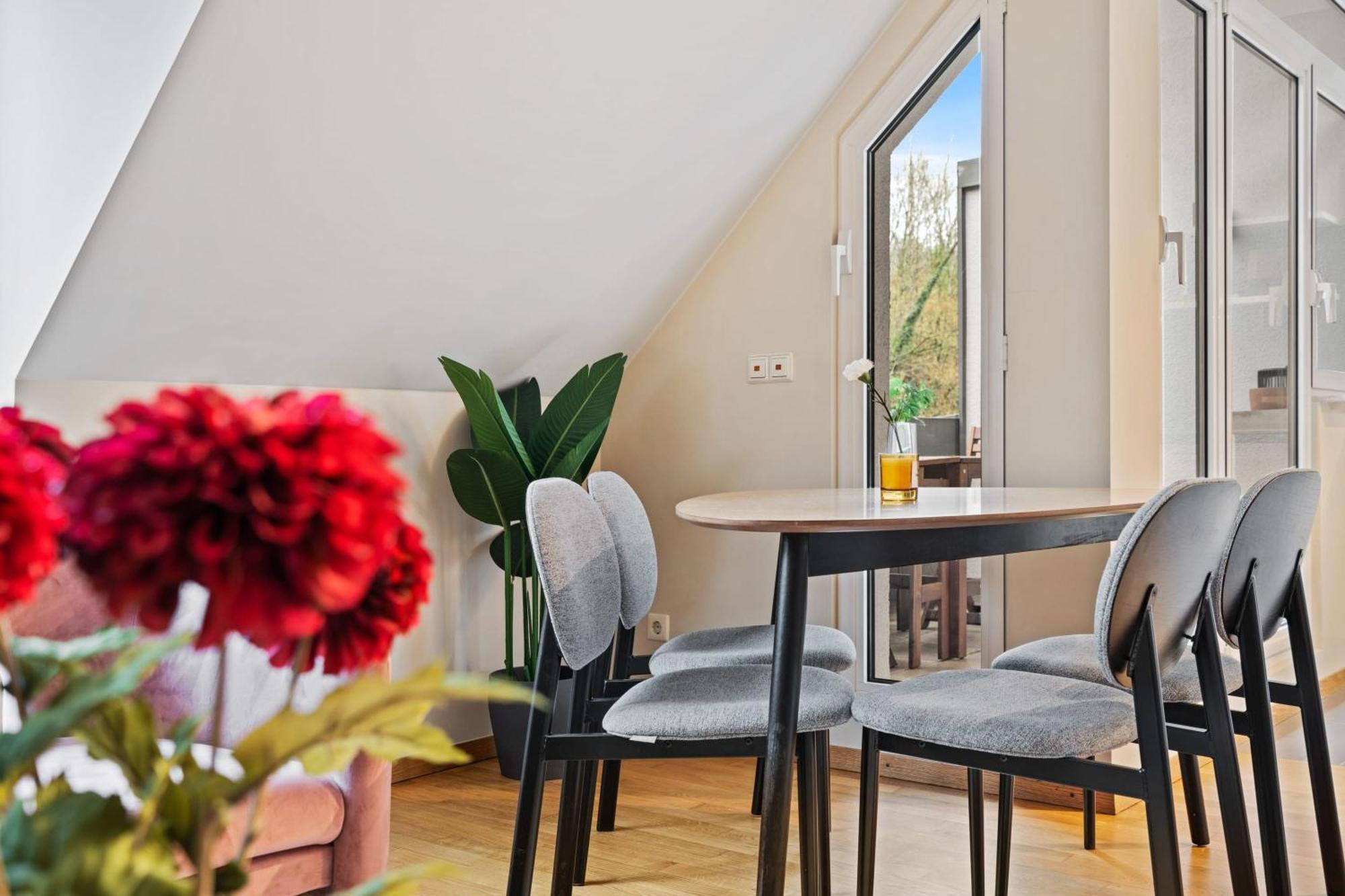 Chic 2Br Stay In Luxembourg With Free Parking Экстерьер фото